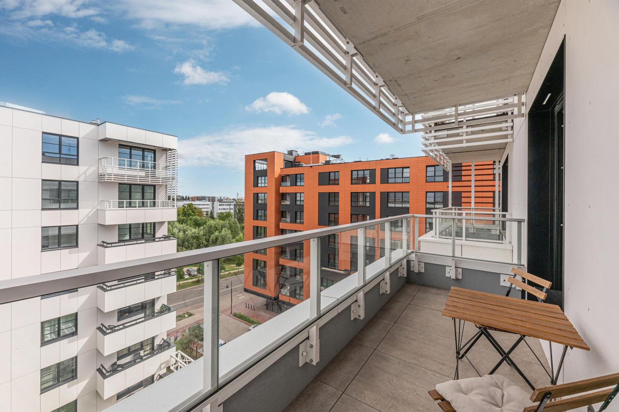 Doki Living - Foodhall & Parking By Downtown Apartments Гданск Екстериор снимка