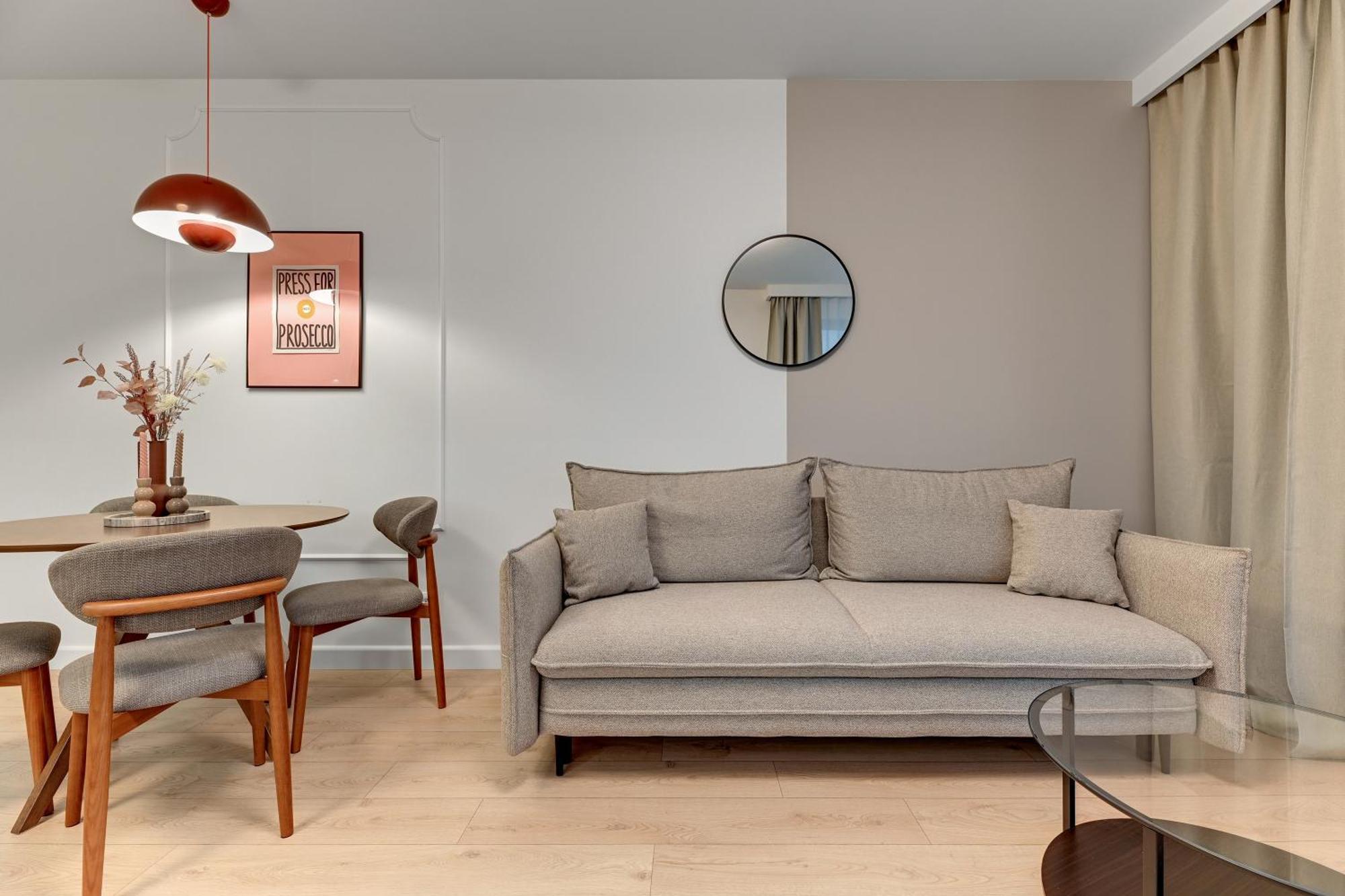 Doki Living - Foodhall & Parking By Downtown Apartments Гданск Екстериор снимка